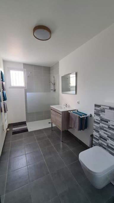 Maison Neuve - Ty Thuya - 4 Personnes Сен-Мелуар-дез-Онд Екстер'єр фото